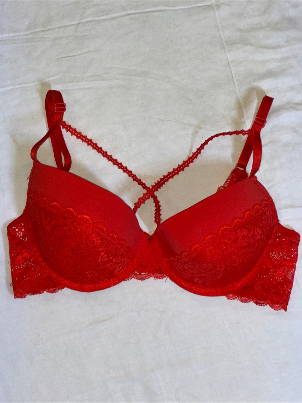Frederick's of Hollywood Red Lace Push-Up Bra with Sexy Front Straps 34D